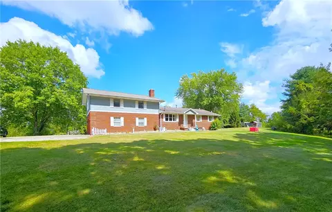 2531 Alamae Lakes Rd, Amity, PA 15311