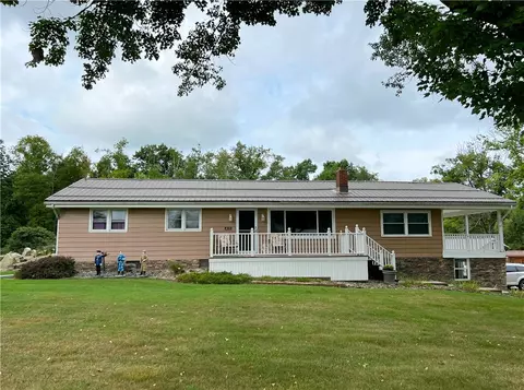 675 N Cottage Rd, Mercer, PA 16137