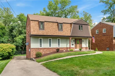 2642 Bethel Crest Dr, Bethel Park, PA 15102