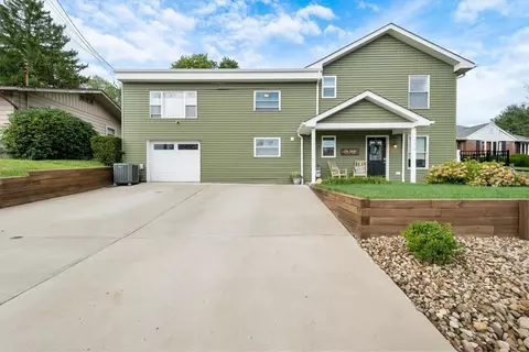 190 Crowe Ave, Mars, PA 16046
