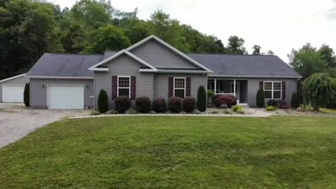 210 School Bus Rd, Mount Morris, PA 15349