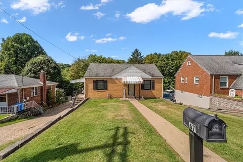 67 Ehle Ave, Coraopolis, PA 15108