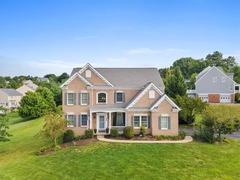 245 Estates Dr, Gibsonia, PA 15044
