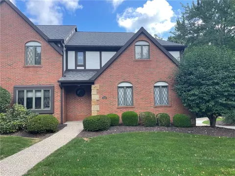 1626 Stone Mansion Dr, Sewickley, PA 15143