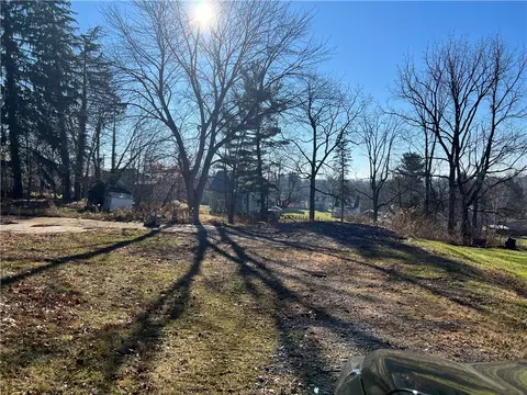 408 Fairgreen Ave, New Castle, PA 16105