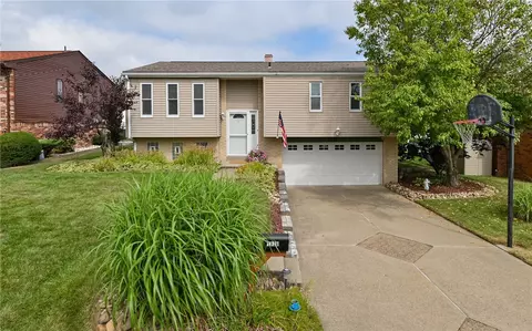 1926 Dearborn Dr, Mckeesport, PA 15131