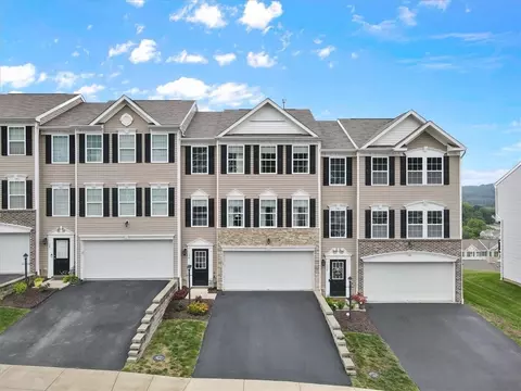 136 Rylie Dr, Harmony, PA 16037