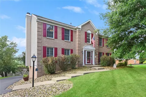162 Vista Dr, Canonsburg, PA 15317