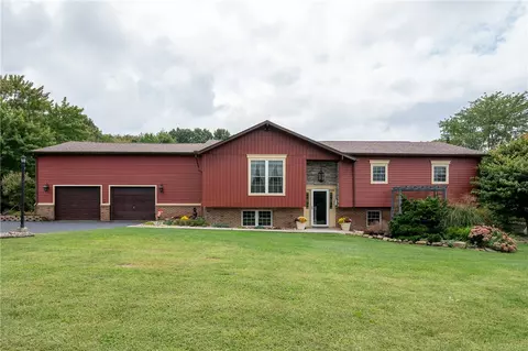 1195 Bair Hill Rd, Mount Pleasant, PA 15666