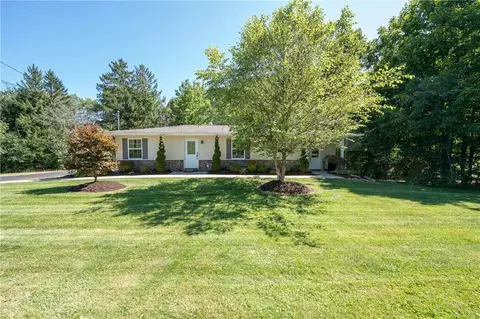 228 Longs Rd, Latrobe, PA 15650
