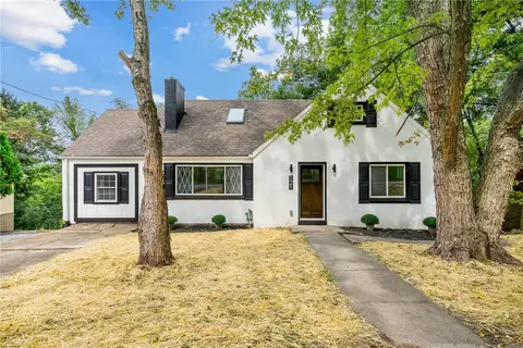 121 W View Ave, Pittsburgh, PA 15229