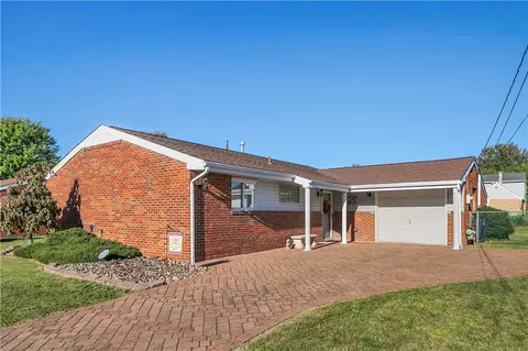 113 Longview Dr, Irwin, PA 15642