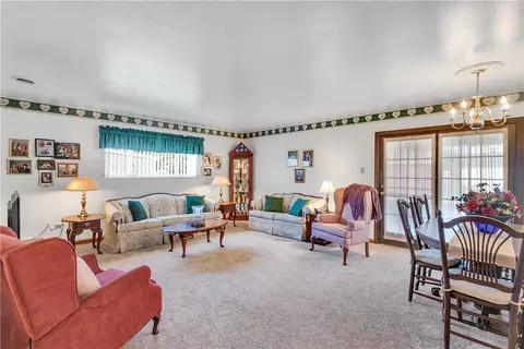 113 Longview Dr, Irwin, PA 15642 photo 14