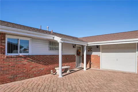 113 Longview Dr, Irwin, PA 15642 photo 5
