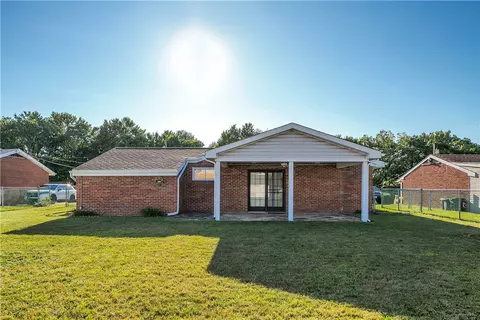 113 Longview Dr, Irwin, PA 15642 photo 3