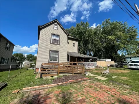 24 Spring Avenue Ext, Ellwood City, PA 16117