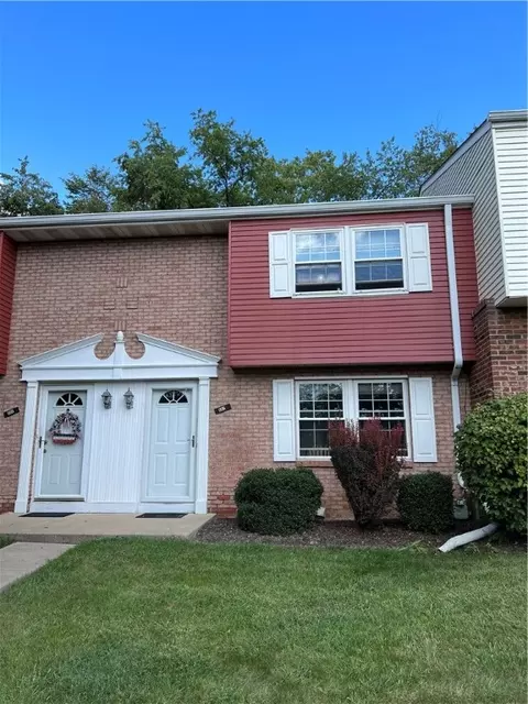 807 Countryside Dr, Mckees Rocks, PA 15136