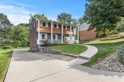 2612 Bethel Crest Dr, Bethel Park, PA 15102