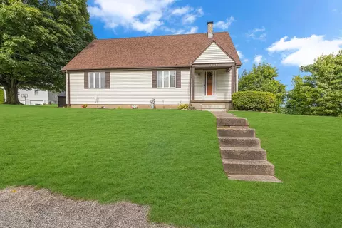 1083 Chapel Rd, Monaca, PA 15061