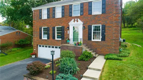 939 Waldwick Dr, Pittsburgh, PA 15237
