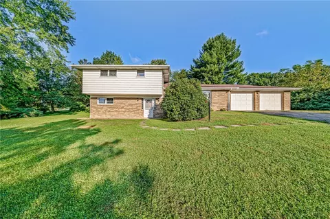 4 Scenery Hl, Greensburg, PA 15601