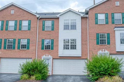 404 Northglen Ct, Gibsonia, PA 15044