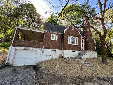 1011 Zimmerman St, Jeannette, PA 15644