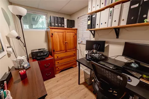120 Lockheed Dr, Coraopolis, PA 15108 photo 27