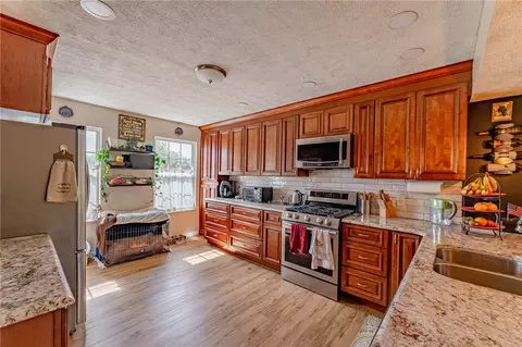 120 Lockheed Dr, Coraopolis, PA 15108 photo 3