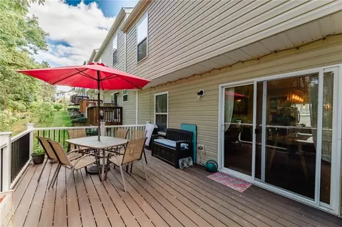 120 Lockheed Dr, Coraopolis, PA 15108 photo 10
