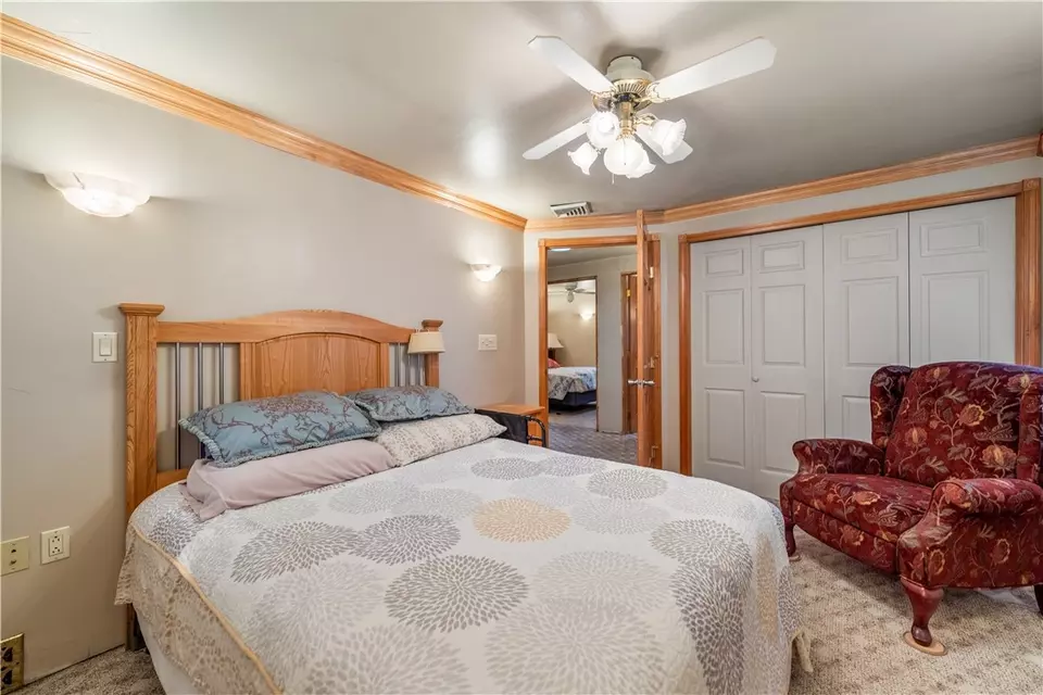  120 Edgewood Cir, Industry, PA 15052 photo 21