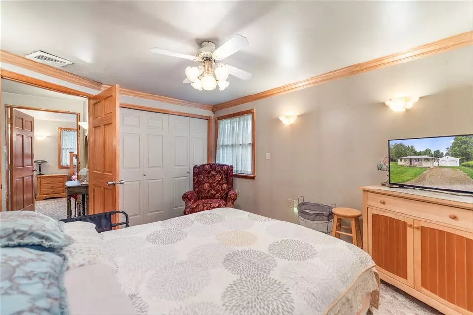  120 Edgewood Cir, Industry, PA 15052 photo 22