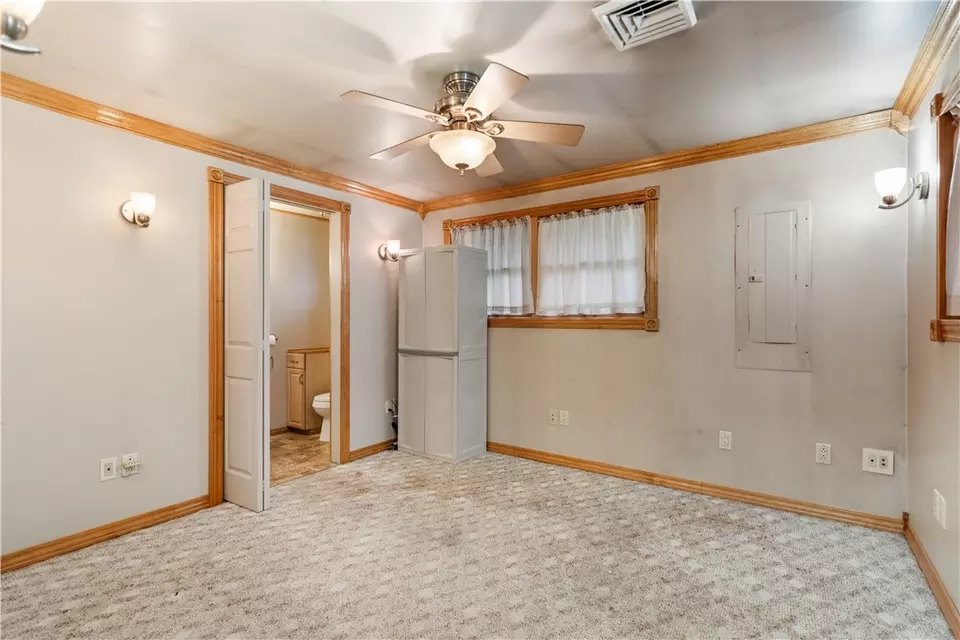  120 Edgewood Cir, Industry, PA 15052 photo 17