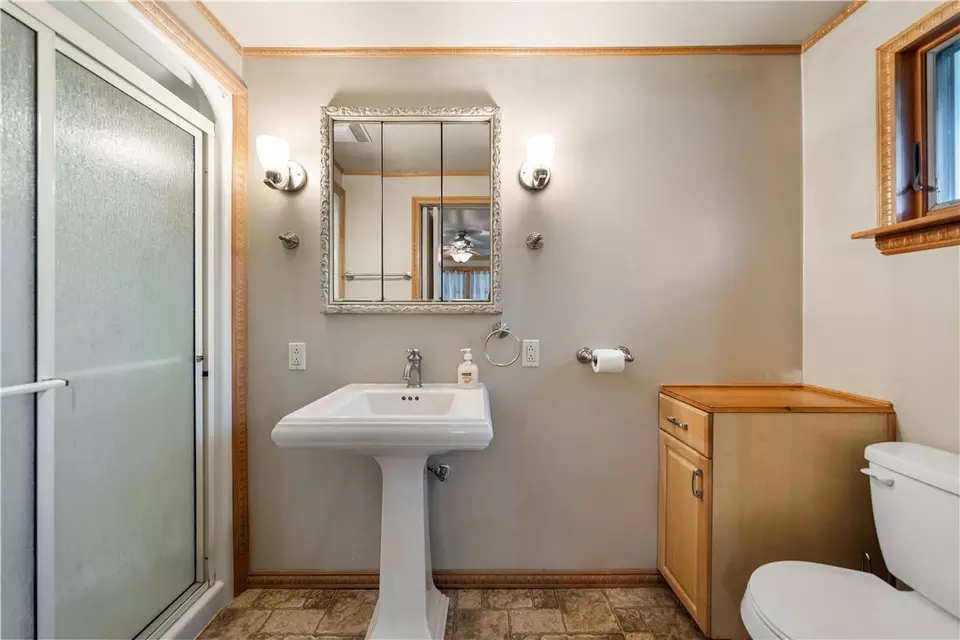  120 Edgewood Cir, Industry, PA 15052 photo 19