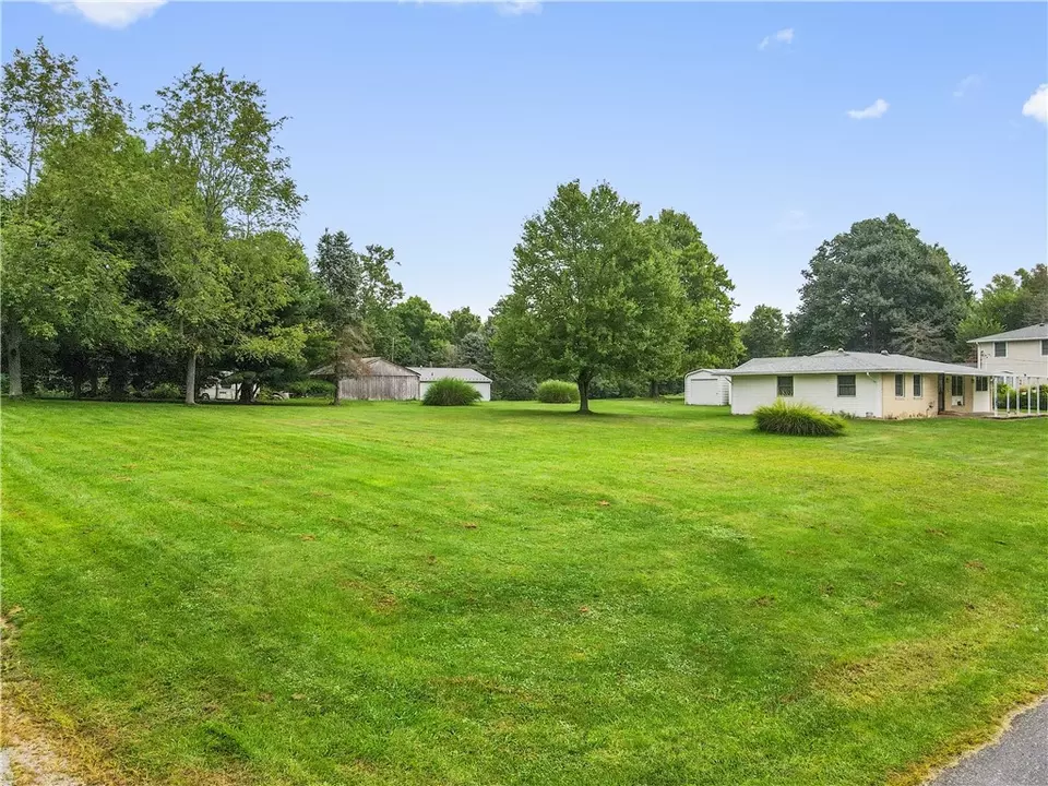  120 Edgewood Cir, Industry, PA 15052 photo 31