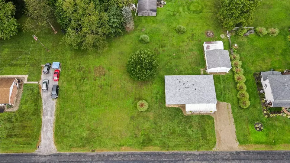  120 Edgewood Cir, Industry, PA 15052 photo 33
