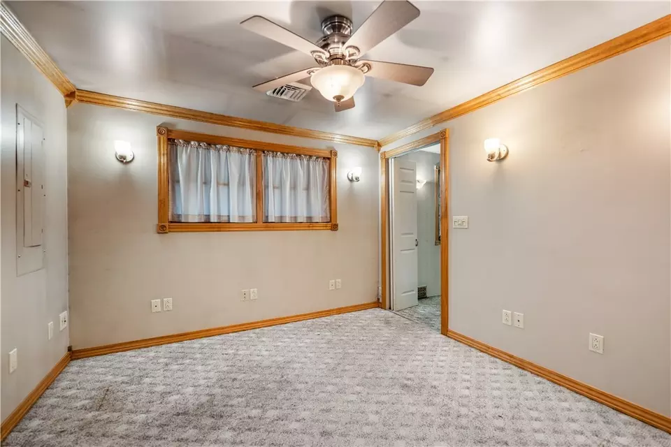  120 Edgewood Cir, Industry, PA 15052 photo 18