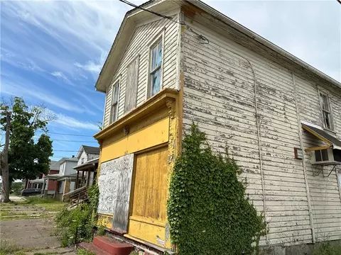 1427 3rd Ave, Beaver Falls, PA 15010