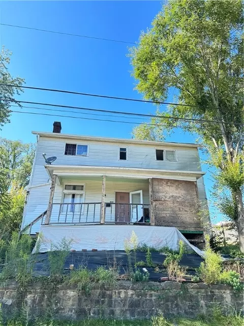 109 Good St, Jeannette, PA 15644