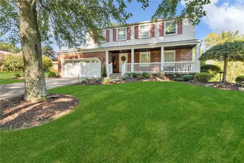 126 Geneva Dr, Aliquippa, PA 15001
