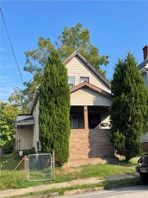 749 Addison, Washington, PA 15301