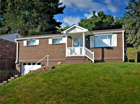 118 Preston Dr, Braddock, PA 15104