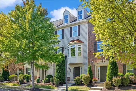 204 Hounslow Rd, Cranberry Township, PA 16066