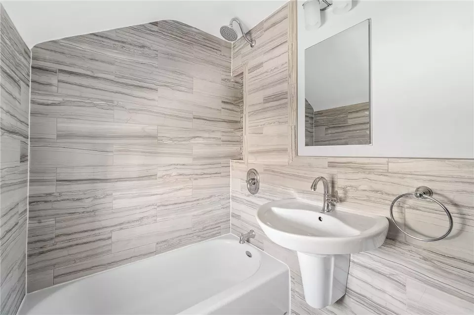  824 Pioneer Dr, Ambridge, PA 15003 photo 20