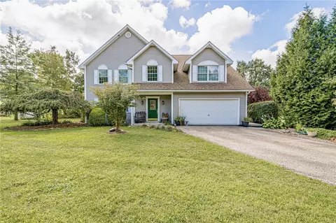 604 Englishman Hill Rd, Connellsville, PA 15425