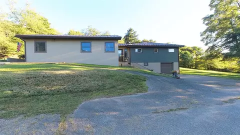 215 Trees Mills Rd, Greensburg, PA 15601