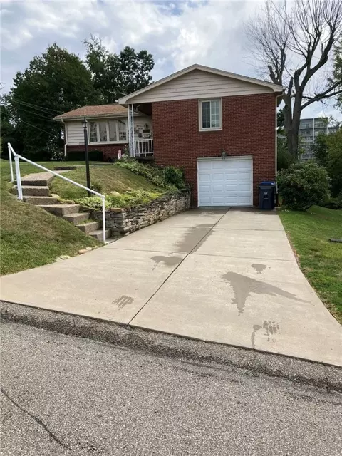 1111 Meadowlark, Pittsburgh, PA 15243