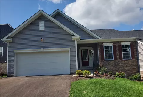 204 Olivia Dr, New Kensington, PA 15068