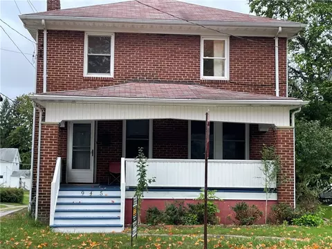 945 Hall, Sharon, PA 16146