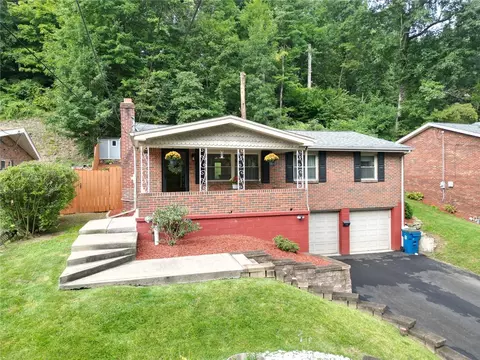 4815 Hialeah Dr, Pittsburgh, PA 15239